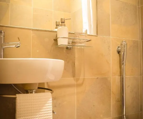 Bed & Breakfast Domvs Gaia Ghouse