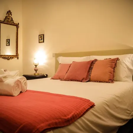 Domvs Gaia Ghouse Bed & Breakfast *